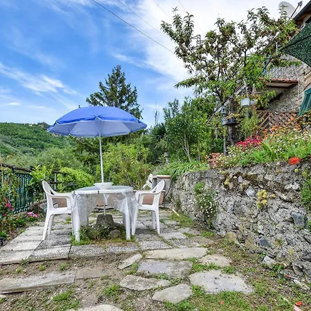 1 Bedroom In Apartment Moneglia